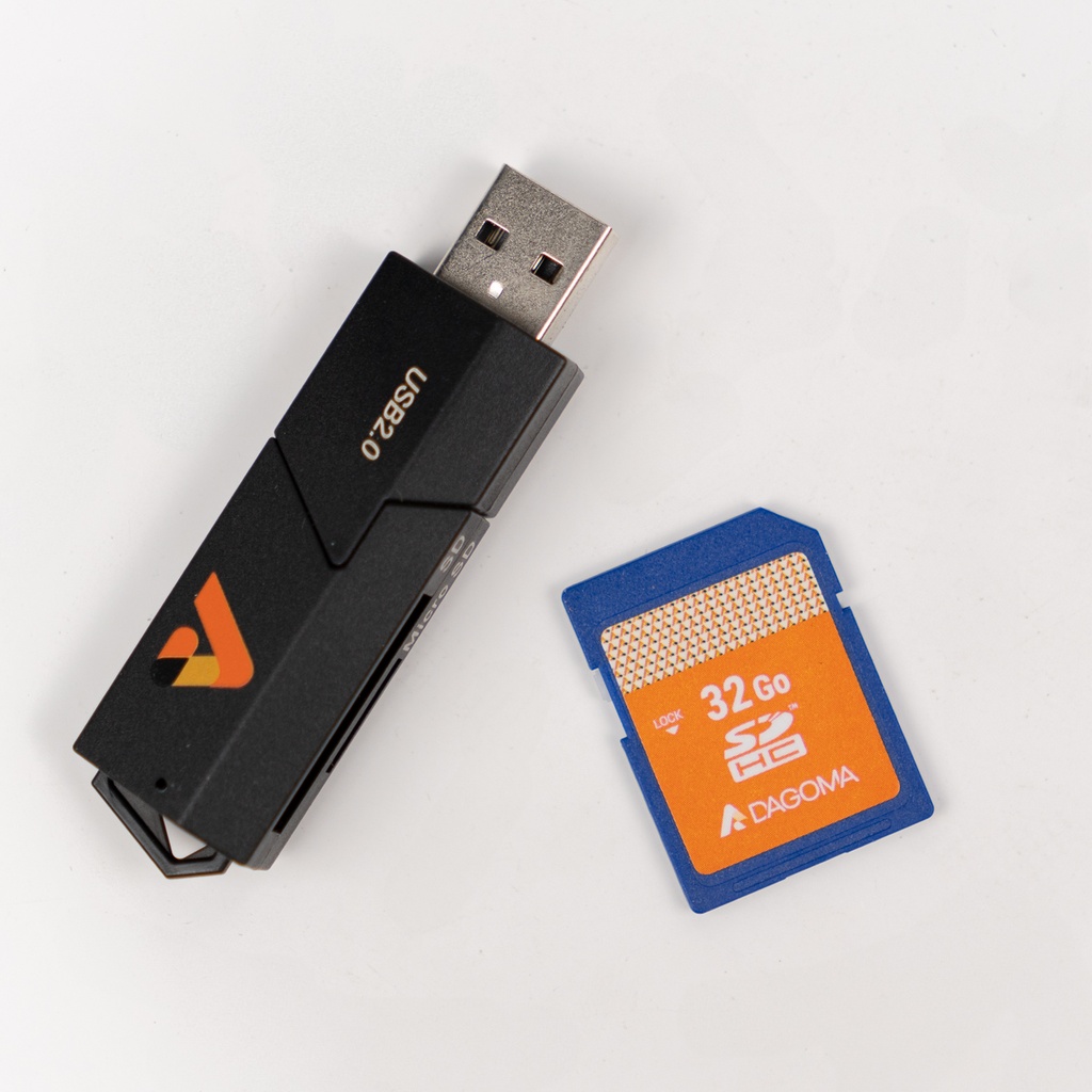 Lecteur SD et carte SD 32 GB